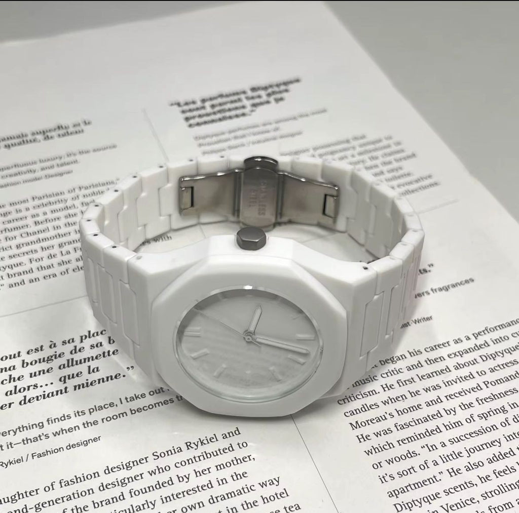 Montre Polycarbone Blanche – Pureté &amp; Minimalisme